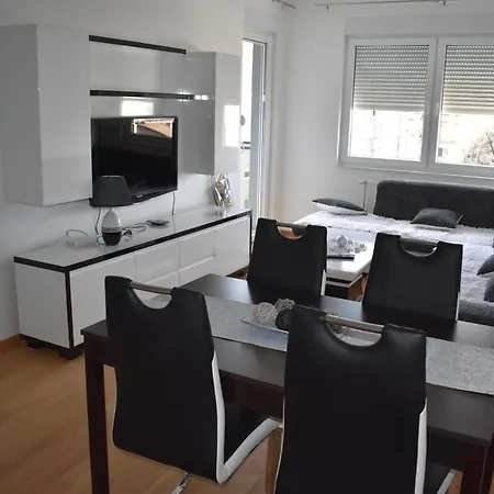 Exclusive Apartment *