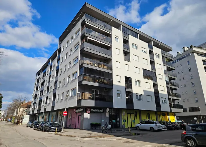 Exclusive شقة بانيا لوكا