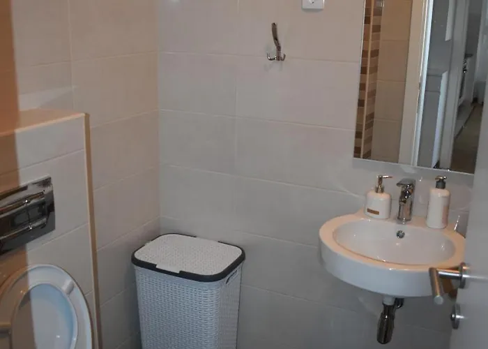 Exclusive بانيا لوكا